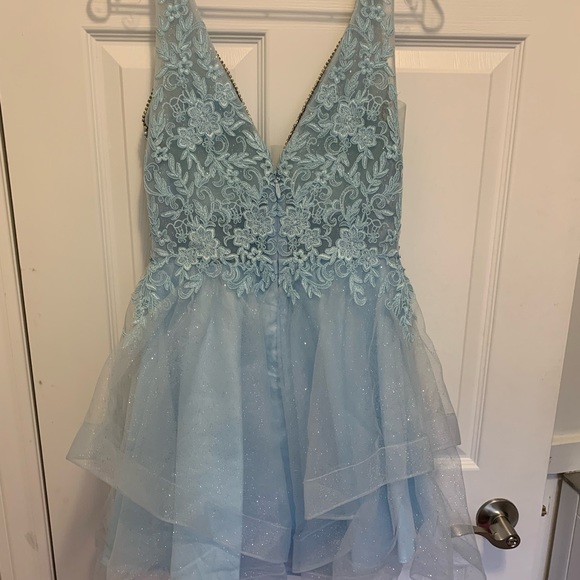 Blue grad dress - Picture 7 of 9